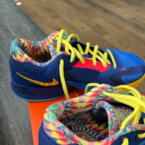 Athletic Shoes|
Kids' Sneakers
Nike Kids' Grade School Freak 4 Basketball Shoes - Picture 2 of 4